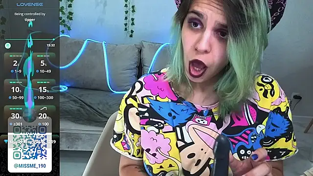 LiraBella stripchat live cam model