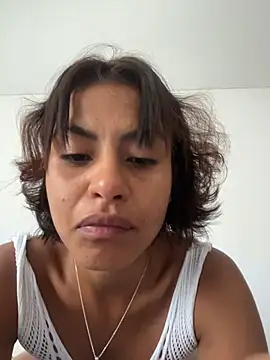 qulonaqueen stripchat live cam model