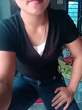 NiRaRa1 stripchat live cam model