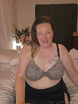 AlliRandle stripchat live cam model