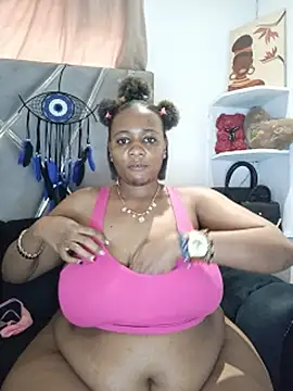 CocoBootyyy stripchat live cam model