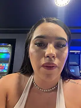 SofiaWildee stripchat live cam model