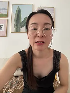 you-520 stripchat live cam model