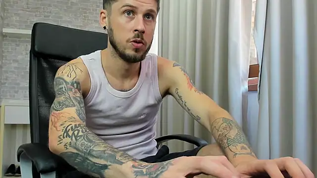 JonahShaw stripchat live cam model