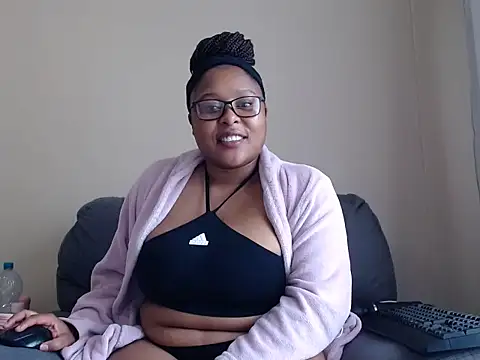 xxZoeyx stripchat live cam model