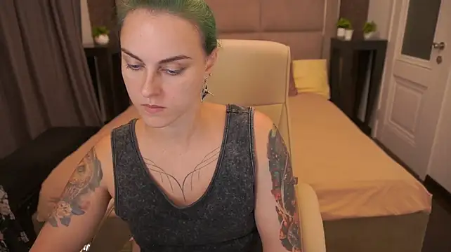 RayeReam stripchat live cam model
