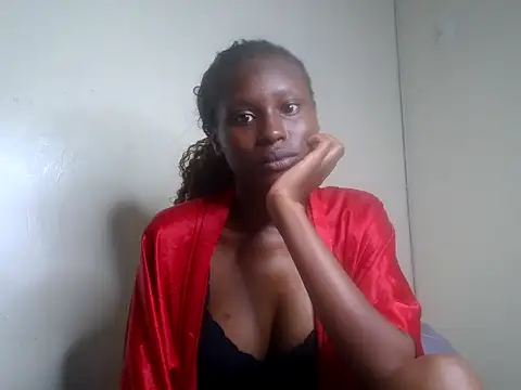devine_juicy_polie stripchat live cam model