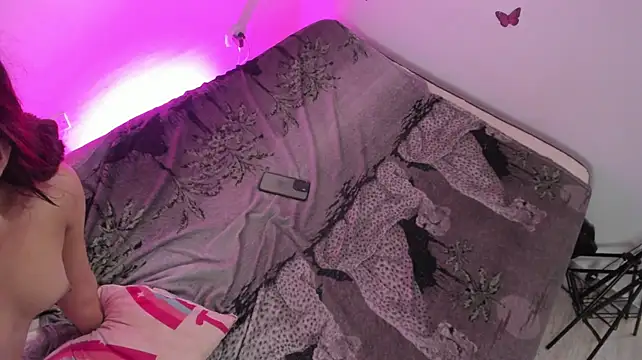 Rihanna_hotx stripchat live cam model