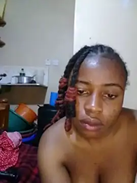 PrettyNoela stripchat live cam model