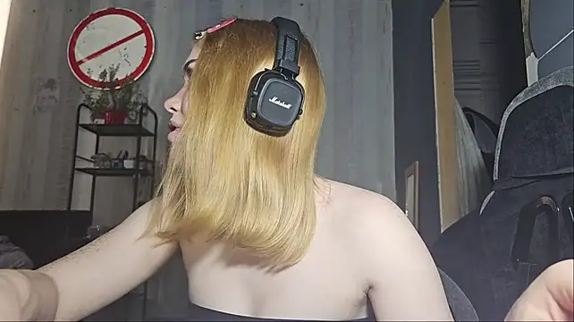 LizaVogan stripchat live cam model