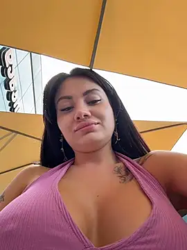 Wet__Bunny stripchat live cam model