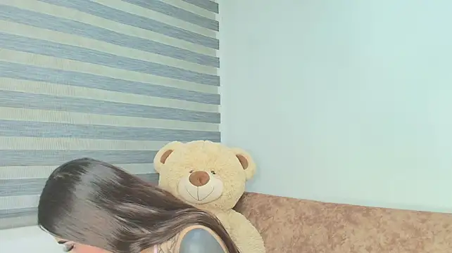 EmiliMontero stripchat live cam model