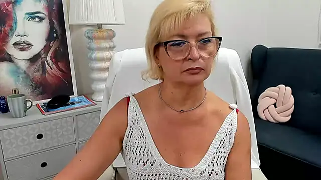 luna_xfantasy stripchat live cam model