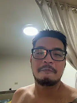 James1992_Ovo stripchat live cam model