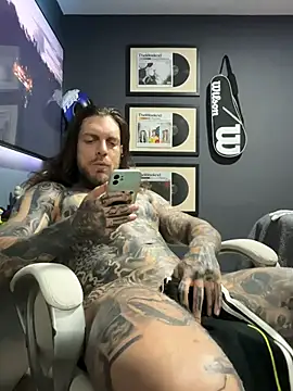 ThomasHells stripchat live cam model