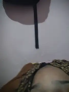 pretinha_folgosa stripchat live cam model