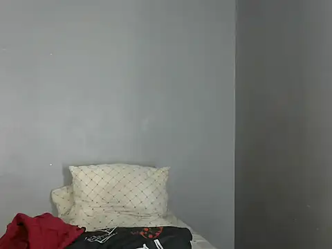 Taraj_thee_thick stripchat live cam model
