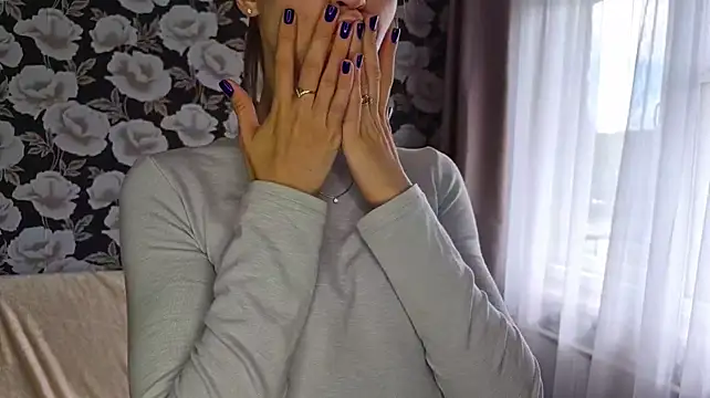KateElise stripchat live cam model