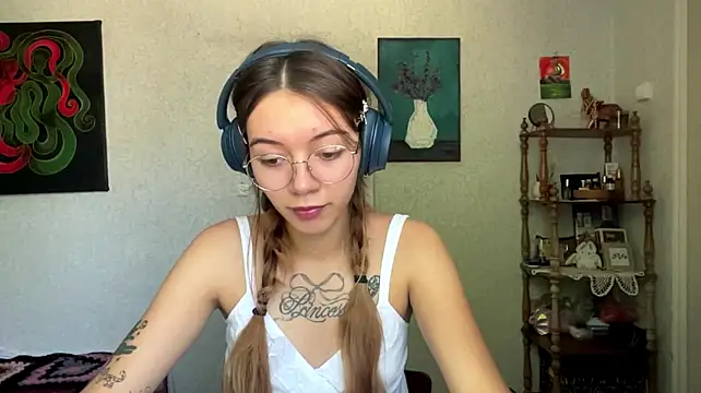 meowskyy stripchat live cam model