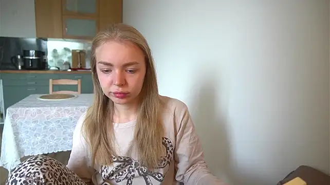 Emilyemmi stripchat live cam model