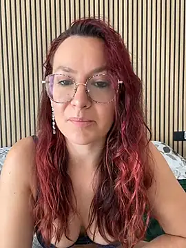 ladoucedu34 stripchat live cam model