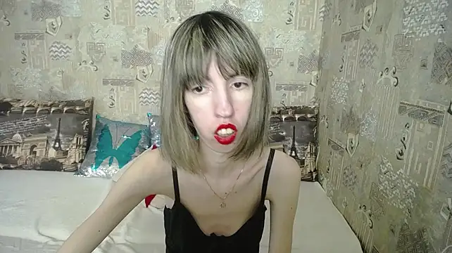 Unusual_G stripchat live cam model