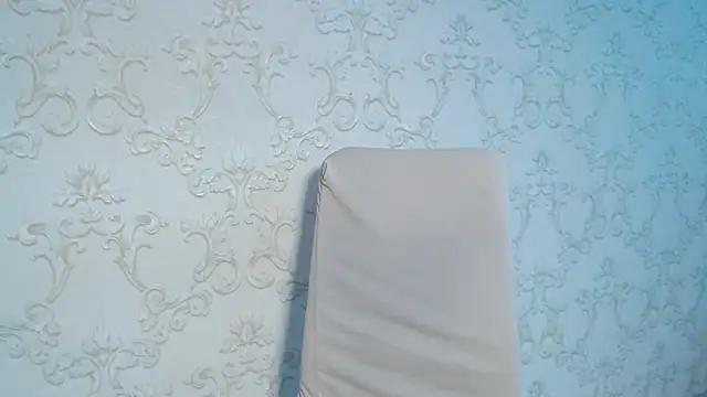 DolphinDreams stripchat live cam model