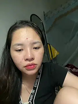vivanude122 stripchat live cam model