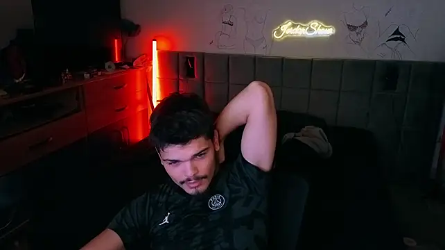JordanShow stripchat live cam model