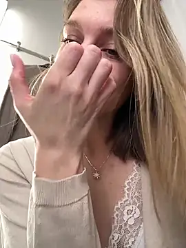 ValenciaShock stripchat live cam model