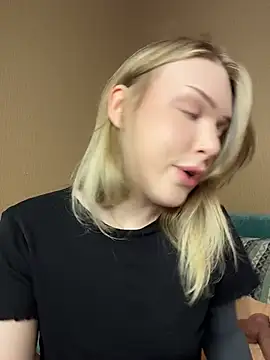 loyal_wei stripchat live cam model