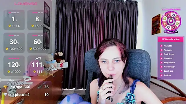 MiniLysii stripchat live cam model