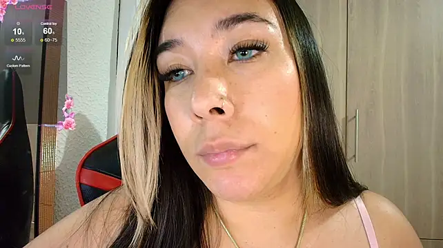 leahtemptation3 stripchat live cam model