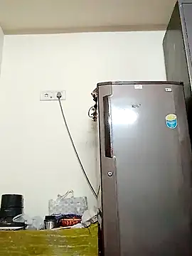 hotmahitha stripchat live cam model