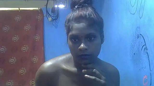 Indiansmiley01 stripchat live cam model