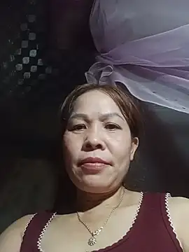 -Luni- stripchat live cam model