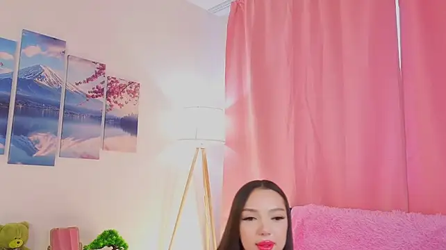 LunaLurk stripchat live cam model