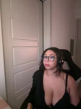 minhababyy stripchat live cam model