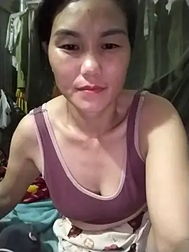 Qing-201 stripchat live cam model