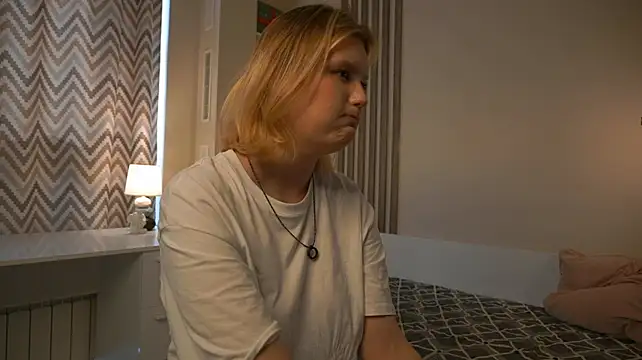 JohnnaBivins stripchat live cam model