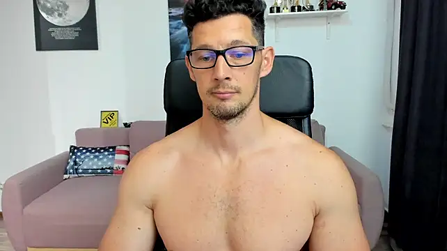 BrutusK08 stripchat live cam model