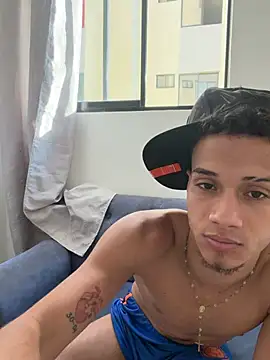 friends_lust_latin stripchat live cam model