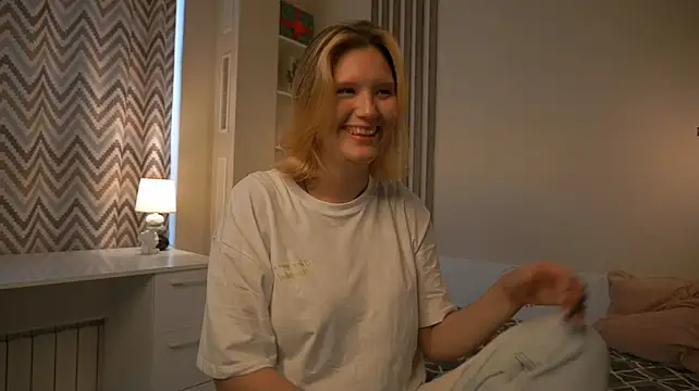 JohnnaBivins stripchat live cam model