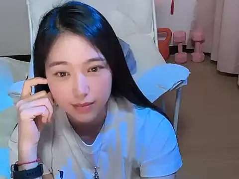 MMYIOO stripchat live cam model