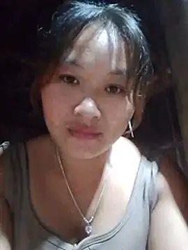 Lan-oanh stripchat live cam model