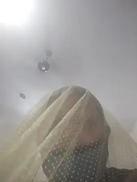 Reema-sharma123 stripchat live cam model