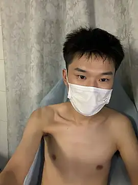 Zhang_yiovo stripchat live cam model
