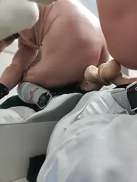 Mdma111 stripchat live cam model