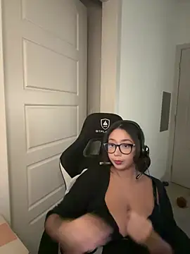 minhababyy stripchat live cam model