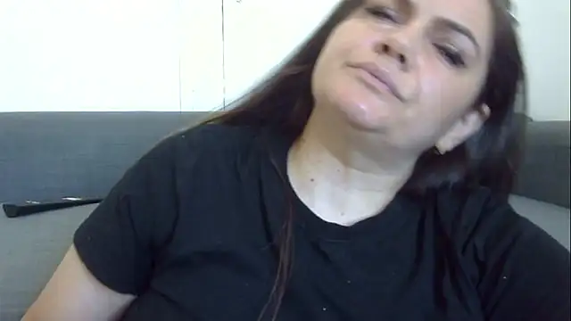 Squirtlady38 stripchat live cam model